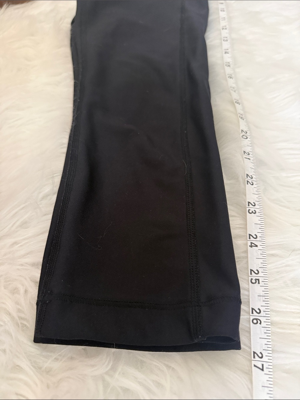 Under Armour Black Capri Leggings | Women’s Size Small | Cropped - Picture 8 of 8